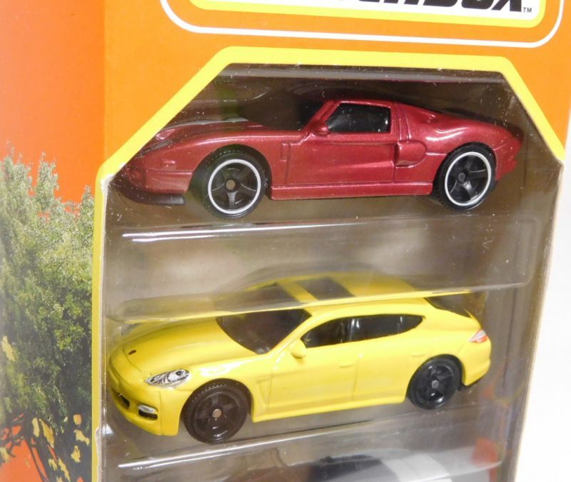 画像: 2021 MATCHBOX 5PACK 【AUTOBAHN  EXPRESS】2005 Ford GT/Porsche Panamera/Aston Martin DBS Volante/1969 BMW 2002/Land Rover Ninety