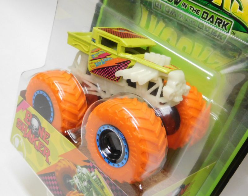 画像: 2021 HW MONSTER TRUCKS! TARGET EXCLUSIVE GLOW IN THE DARK【BONE SHAKER】 YELLOW (予約不可）