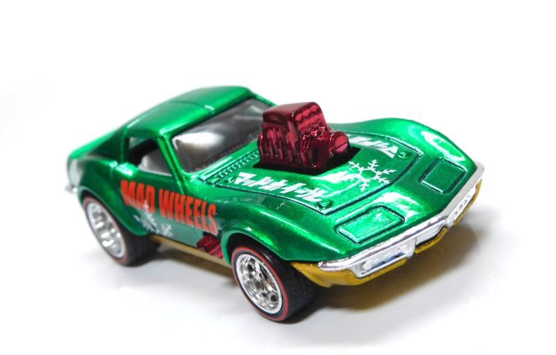 画像: MAD WHEELS (マッドホイール） 【"HOLIDAY EDITION" '68 CORVETTE GAS MONKY GARAGE (カスタム完成品）】GREEN/RR （送料サービス適用外） 