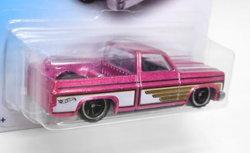 画像: 2021 HW LEGENDS TOUR EXCLUSIVE  【'83 CHEVY SILVERADO with キャップ・キーホルダー・バンダナ】  SPEC.PINK/RR（予約不可） 