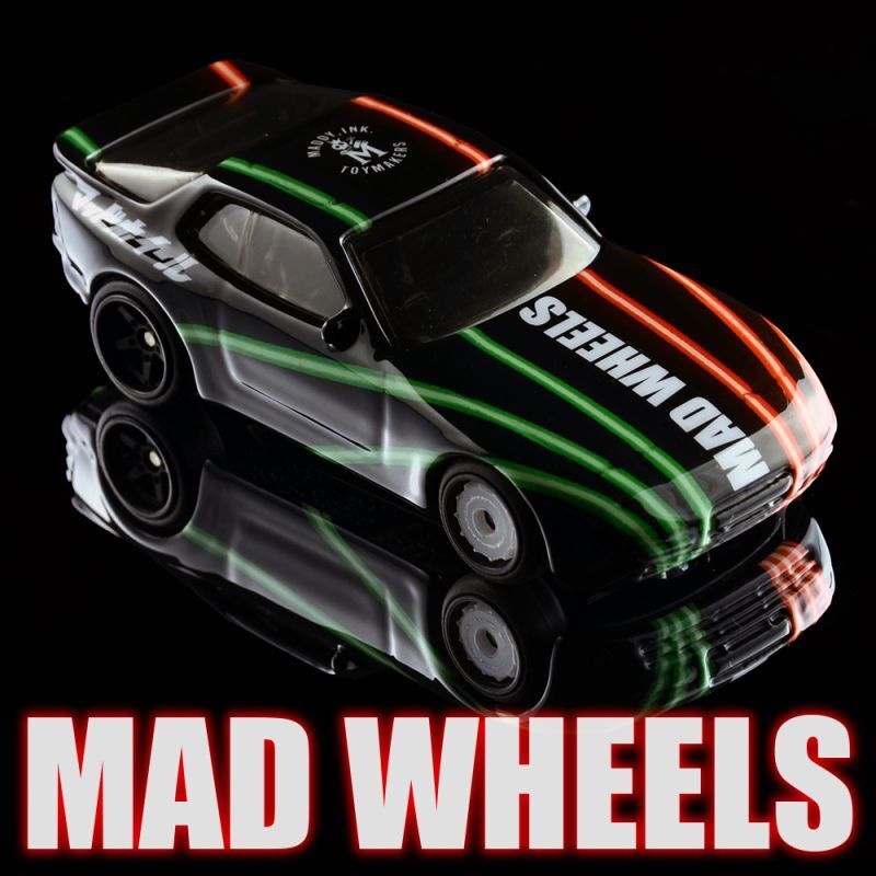 画像: MAD WHEELS (マッドホイール） 【"NEON 944" '89 PORSCHE 944 (カスタム完成品）】 BLACK/RR （送料サービス適用外） 