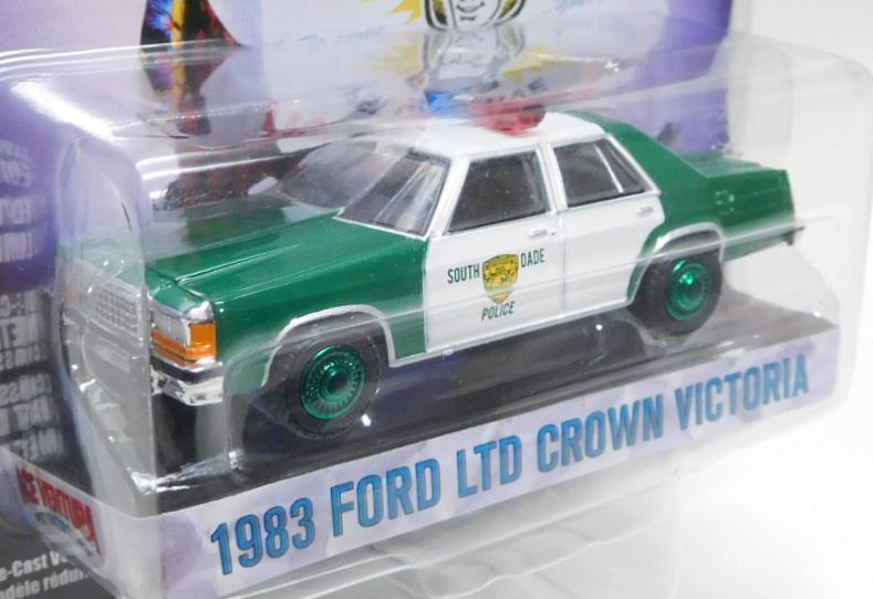 画像: 2022 GREENLIGHT HOLLYWOOD SERIES 33 【1983 FORD LTD CROWN VICTORIA】GREEN-WHITE(ACE VENTURA) (GREEN MACHINE)