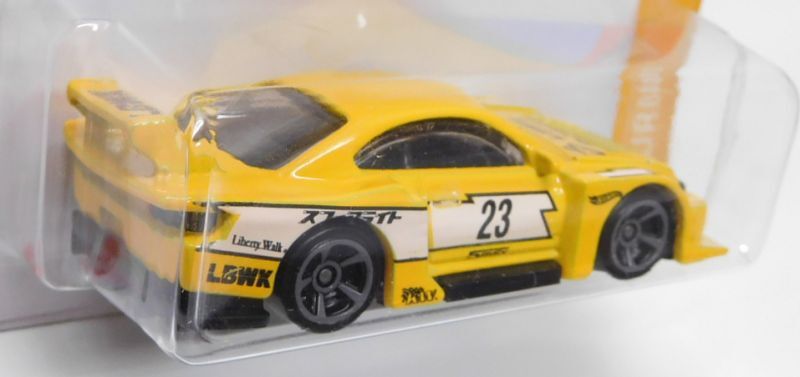 画像: 【"LIBERTY WALK" LB SUPER SILHOUETTE NISSAN SILVIA [S15]】YELLOW/MC5 (NEW CAST)