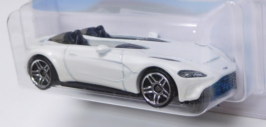 画像: 【ASTON MARTIN V12 SPEEDSTER】WHITE/PR5