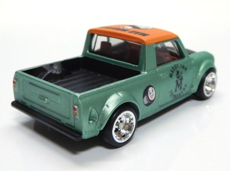 画像: MAD WHEELS (マッドホイール） 【'67 AUSTIN MINI PICKUP (カスタム完成品）】PEARL GREEN/RR （送料サービス適用外） 