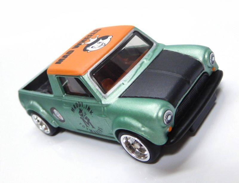 画像: MAD WHEELS (マッドホイール） 【'67 AUSTIN MINI PICKUP (カスタム完成品）】PEARL GREEN/RR （送料サービス適用外） 