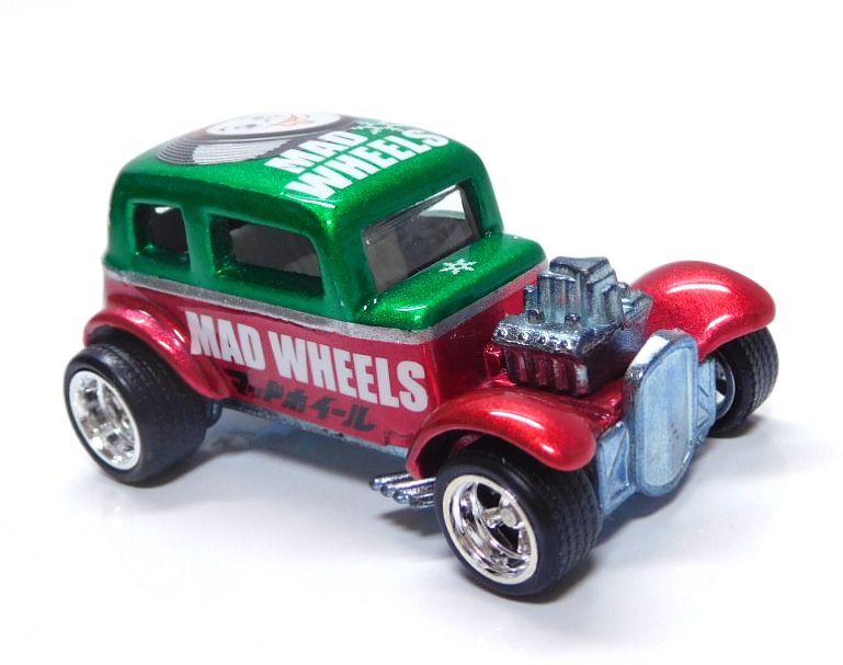 画像: MAD WHEELS (マッドホイール） 【"HOLIDAY" '32 FORD VICKY (カスタム完成品）】SPEC.GREEN-RED/RR （送料サービス適用外） 