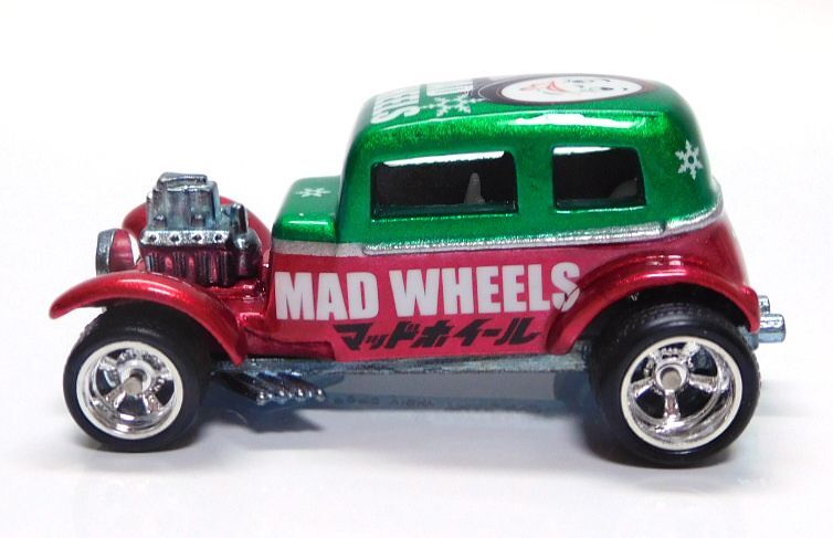 画像: MAD WHEELS (マッドホイール） 【"HOLIDAY" '32 FORD VICKY (カスタム完成品）】SPEC.GREEN-RED/RR （送料サービス適用外） 