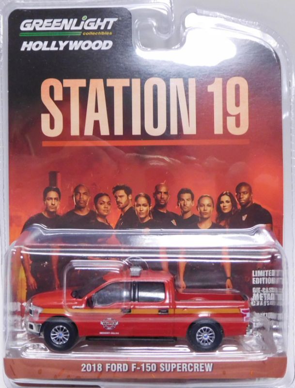 画像1: 2022 GREENLIGHT HOLLYWOOD SERIES 36 【2018 FORD F-150 SUPERCREW】RED(STATION 19) 