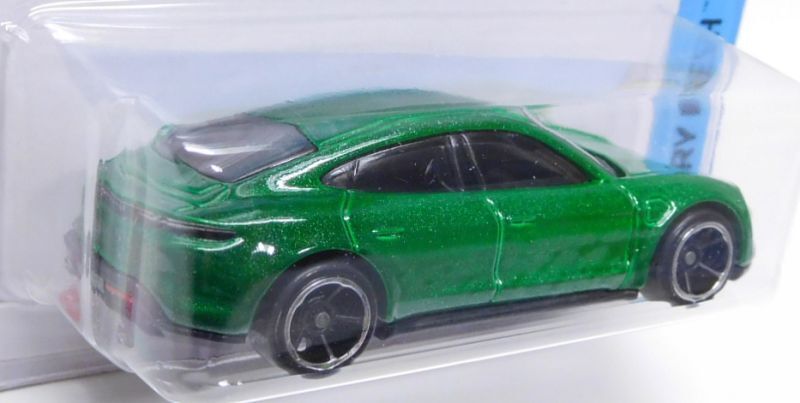 画像: 【PORSCHE TAYCAN TURBO S】GREEN/O5