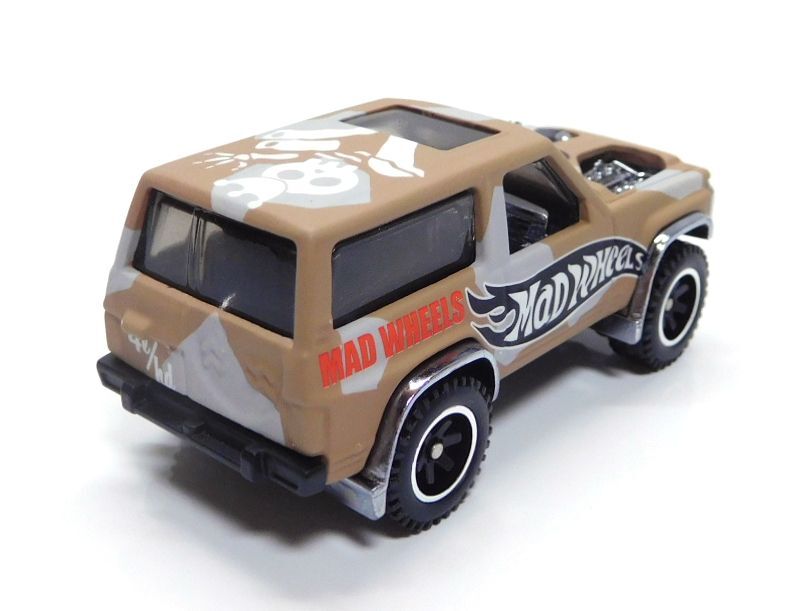 画像: MAD WHEELS (マッドホイール） 【NISSAN PATROL CUSTOM (カスタム完成品）】TAN-GRAY CAMO/RR（送料サービス適用外） 