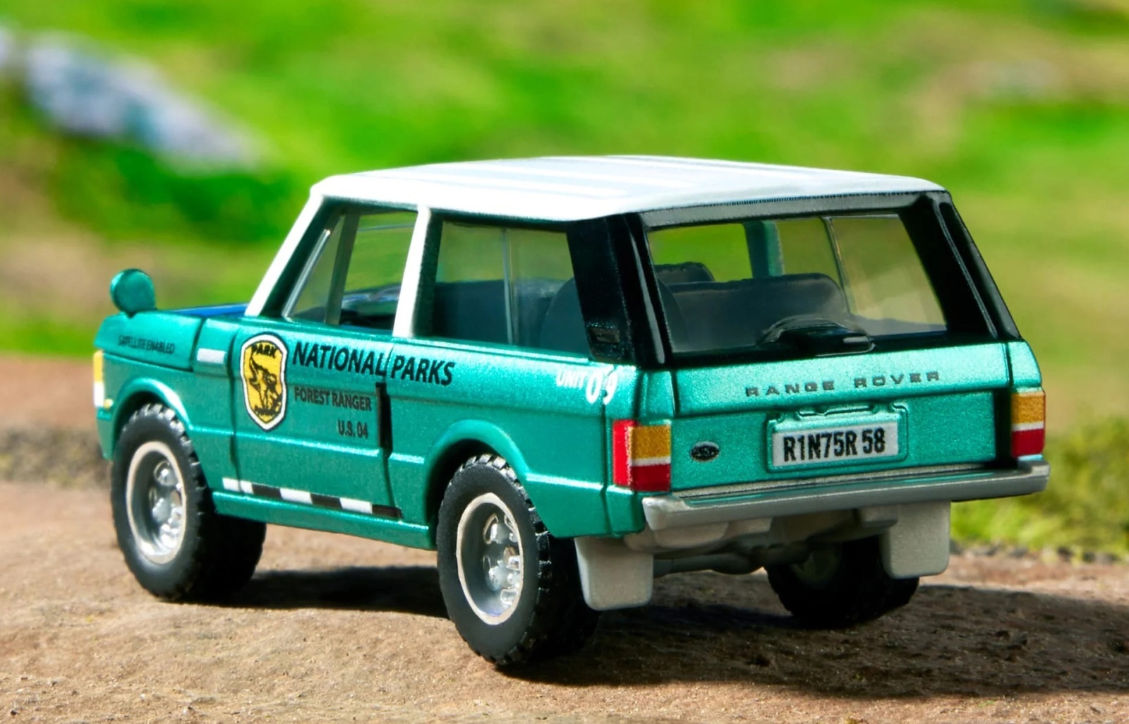 画像: 2025 MATTEL CREATIONS EXCLUSIVE 【1975 RANGE ROVER (フード開閉）】MINT GREEN/RR (予約不可）