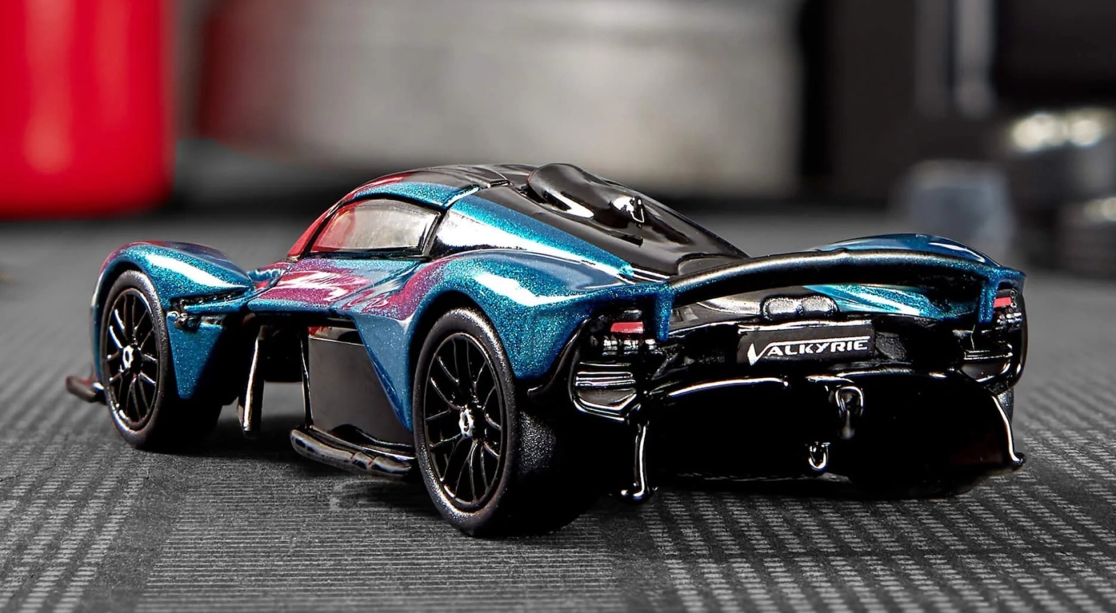 画像: 2025 RLC EXCLUSIVE "ELITE 64" 【ASTON MARTIN VALKYRIE (ガルウイング開閉)】MET.TEAL/RR