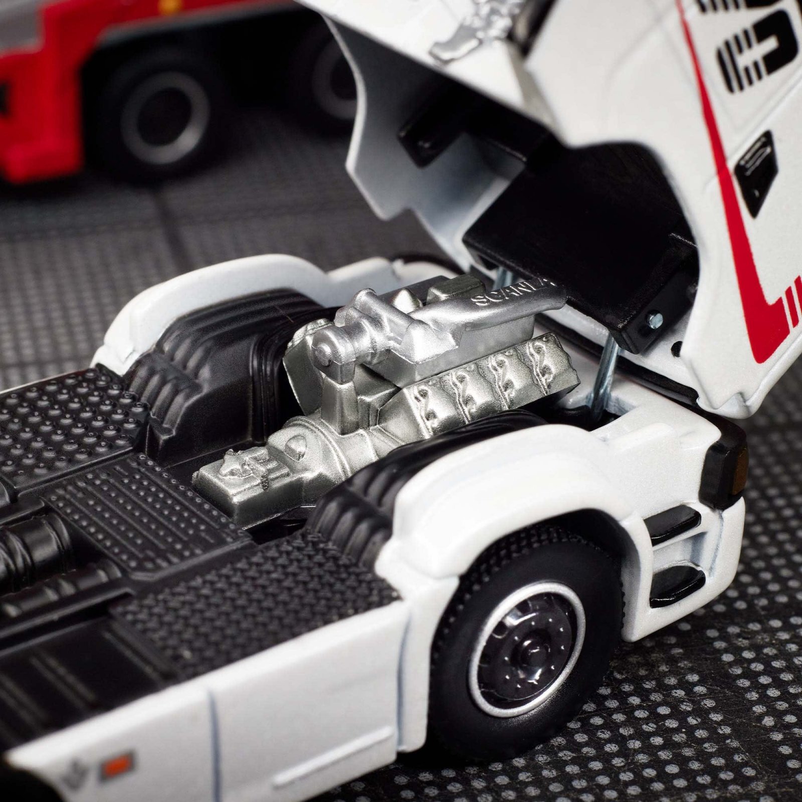 画像: 2025 RLC EXCLUSIVE "ELITE 64" 【64 SCANIA 770S (CAB開閉タイプ）】WHITE-RED/RR (予約不可)