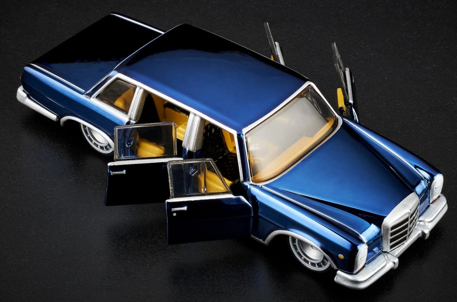 画像: 2025 RLC EXCLUSIVE 【1964 MERCEDES-BENZ 600(4ドア開閉)】SPEC.STEEL BLUE/RR(予約不可）