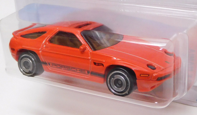 画像: 【1983 PORSCHE 928S】RED (NEW CAST)
