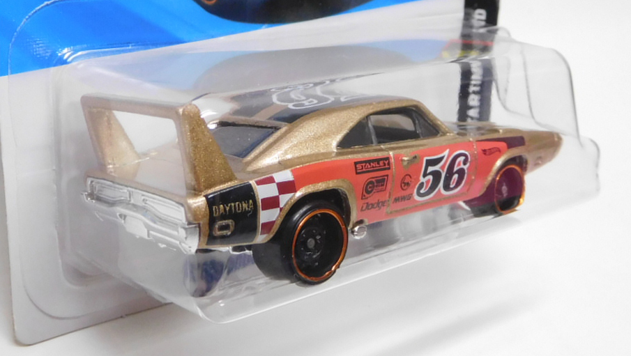 画像: 【'69 DODGE CHARGER DAYTONA】GOLD