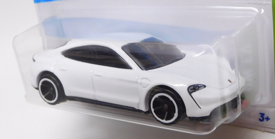 画像: 【PORSCHE TAYCAN TURBO S】WHITE