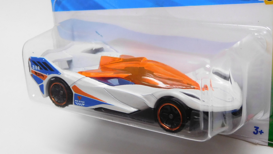 画像: 【X-CCELERON】WHITE (NEW CAST)