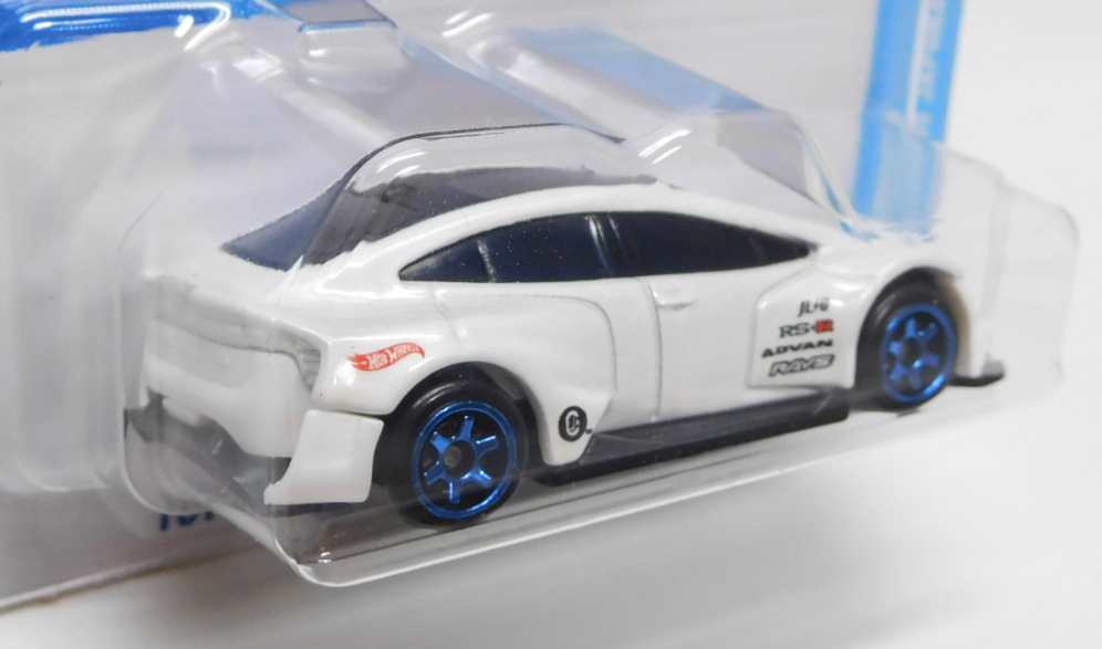 画像: 【TOYOTA PRIUS CUSTOM (ルーフボックス無し)】WHITE (NEW CAST)