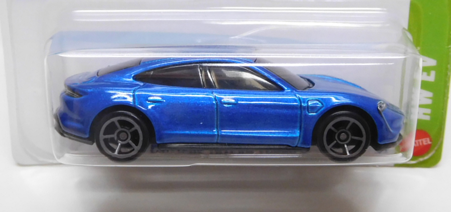 画像: 【PORSCHE TAYCAN TURBO S】BLUE