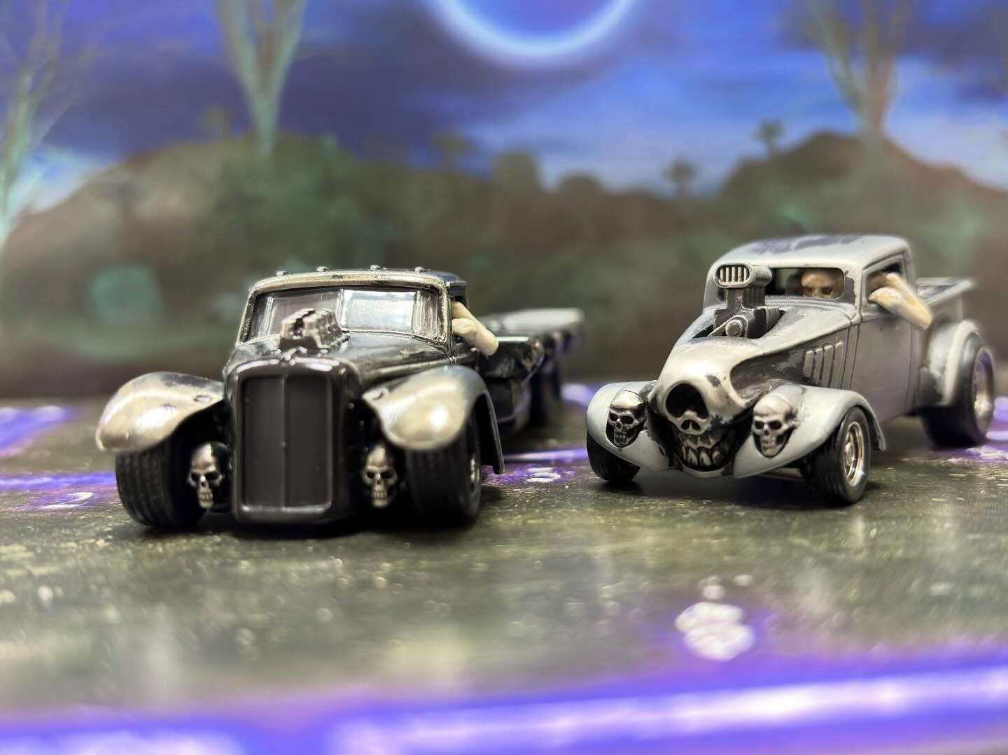 画像: HELLS DEPT 2026 - COVA MANUFACTURING FACTORY 【WILLYS with SKULL DRIVERS + TRANSPORT with SKULL DRIVERS 2台セット (カスタム完成品）】RUST ZAMAC/RR （送料サービス適用外）