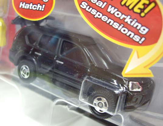 画像: US TOMICA 2 PACK 【NISSAN DIESEL QUON AQUARIUM TRUCK / NISSAN X-TRAIL】　WHITE/BLACK （USトミカ）