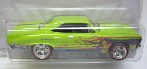 画像: WAYNE'S GARAGE CHASE 【'70 PLYMOUTH ROADRUNNER】　GREEN/RR (TOYS"R"US EXCLUSIVE) (サイン付）