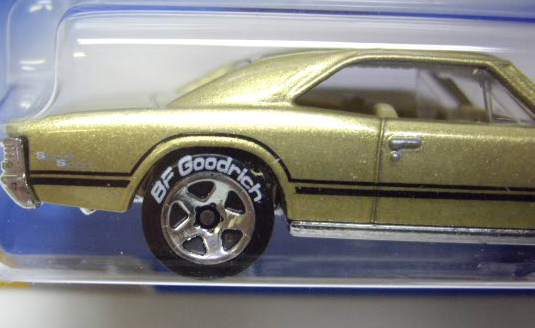 画像: 【'67 CHEVELLE SS 396】　GOLD/BF 5SP (WALMART EXCLUSIVE WHEELS)