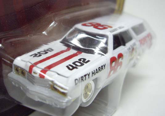 画像: FOREVER 64 R15 【1973 CHEVY CAPRICE WAGON "CRUSHER"】 WHITE (DEMOLITION DERBY)