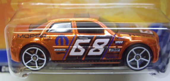 画像: 2009 TARGET EXCLUSIVE RACE ACES 【CHRYSLER 300C HEMI】　CHROME ORANGE/O5