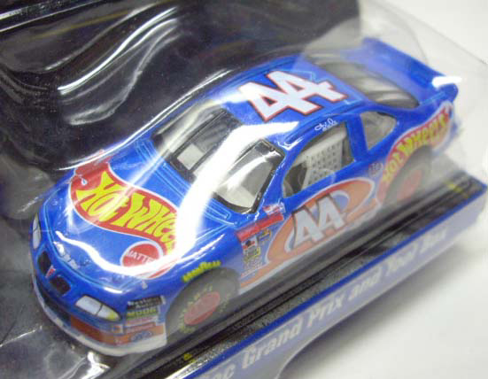 画像: 1998 HOT WHEELS PRO RACING PIT CREW 【TEAM HOT WHEELS KYLE PETTY/PONTIAC GRAND PRIX and TOOL BOX】　LT.BLUE/RR