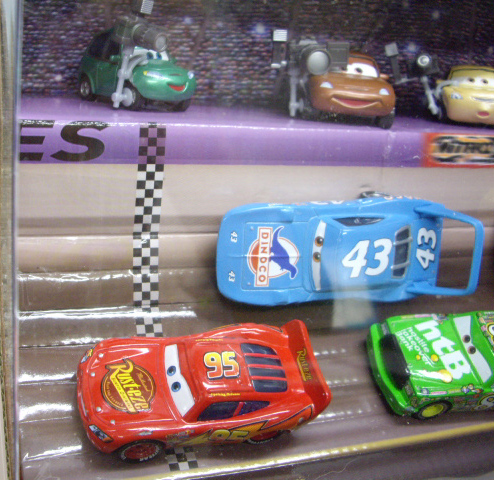 画像: TARGET EXCLUSIVE SPEEDWAY 9-PACK 【DASH BOARDMAN/HOUSER BOON/TIM RIMMER/TIMOTHY TWOSTROKE/LIGHTNING McQUEEN/THE KING/CHICK HICKS/SIDEWALL SHINE NO.74/CLUTCH AID NO.121】　