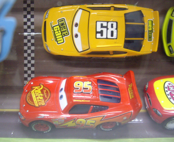 画像: TARGET EXCLUSIVE SPEEDWAY 4-PACK 【OCTANE GAIN NO.58/LIGHTNING McQUEEN/LEAK LESS NO.52/SHIFTY DRUG NO.35】　