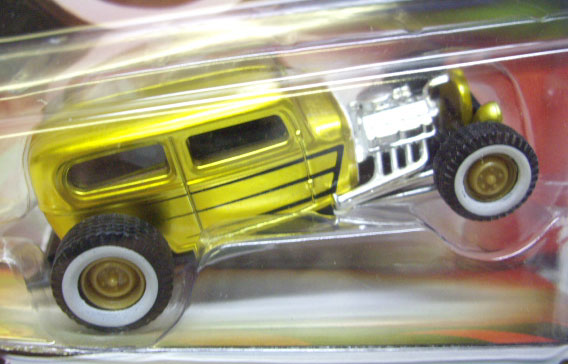 画像: 2007 1/50 CUSTOM CLASSICS 【'32 FORD SEDAN】　MET.YELLOW/RR