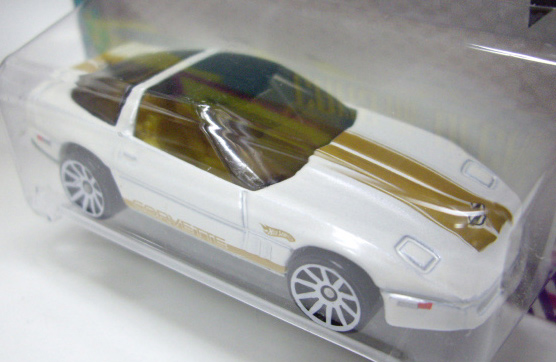 画像: 2011 WALMART EXCLUSIVE "CARS OF THE DECADES" 【'80s CORVETTE】 WHITE/10SP