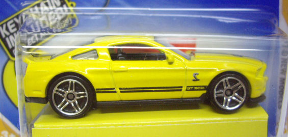 画像: 【'10 FORD SHELBY GT500】　YELLOW/PR5   (WALMART EXCLUSIVE キーチェーン付）