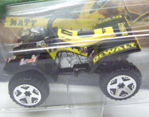 画像: 2001 HOT WHEELS RACING 【MATT KENSETH #17 TEAM DEWALT ATV】　YELLOW/U5