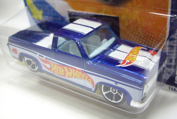 画像: LICENSE PLATE INCLUDED! 【'83 CHEVY SILVERADO】　RACE TEAM BLUE/MC5 (WALMART EXCLUSIVE)