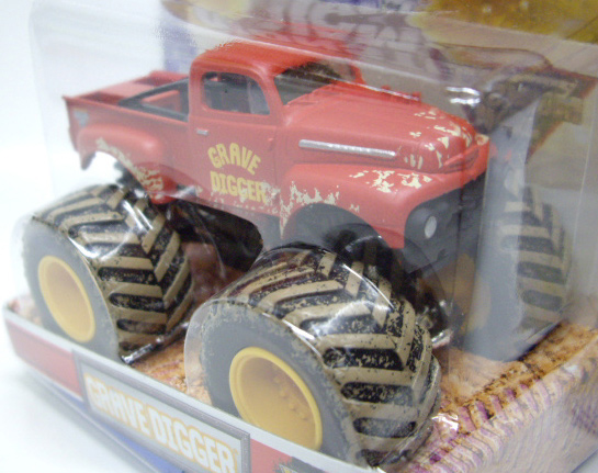 画像: 2011 MONSTER JAM INSIDE TATTOO 【GRAVE DIGGER】 FLAT RED (MWD TRUCKS)