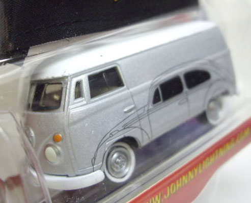 画像: LIMITED EDITION -VOLKSWAGEN R8 【'65 VOLKSWAGEN DELIVERY VAN】　SILVER/RR (with CAR COVER)