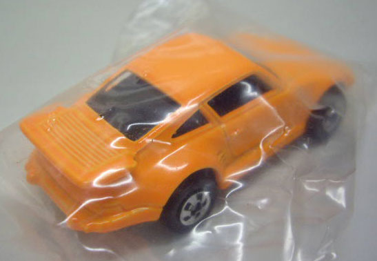 画像: BAGGIE　【PORSCHE 930 (REVEALERS 10-PACK ONLY)】　BRIGHT ORANGE/BW