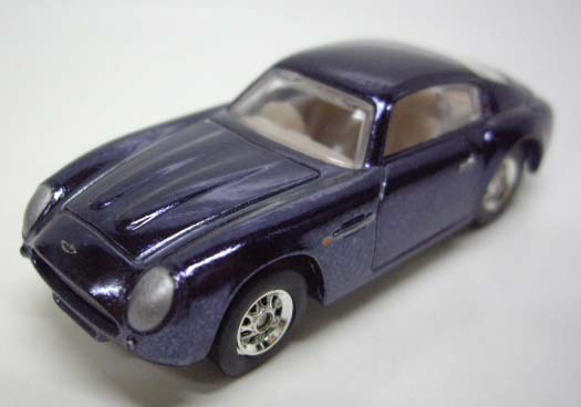 画像: 2009 WAL-MART EXCLUSIVE CLASSICS 30CAR SET (バラシ) 【ASTON MARTIN DB4 GT ZAGATO】　SPEC.NAVY/RR (CHASE)