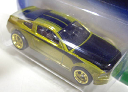 画像: 【FORD MUSTANG GT】　MET.YELLOW GOLD/RR