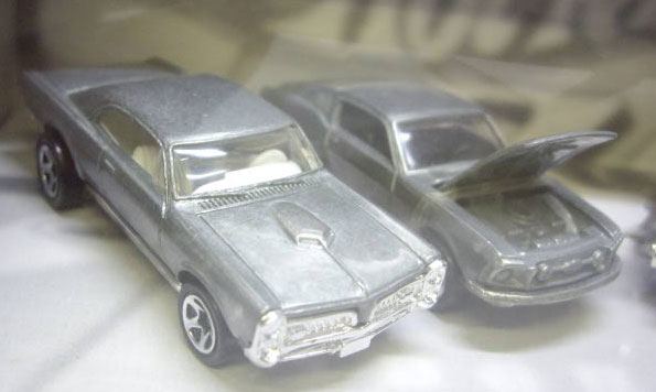 画像: 12TH COLLECTOR'S CONVENTION 【ZAMAC 4CAR SET】　'67 PONTIAC GTO/CUSTOM MUSTANG/SCORCHIN' SCOOTER/ '32 FORD