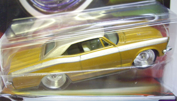 画像: 2007 1/50 CUSTOM CLASSICS 【'65 BUICK RIVIERA】　GOLD/RR