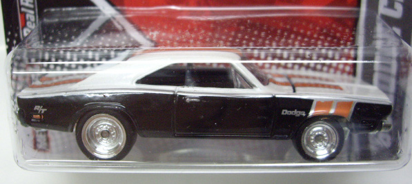 画像: 2011 GARAGE 【'69 DODGE CHARGER】　WHITE-BLACK/RR
