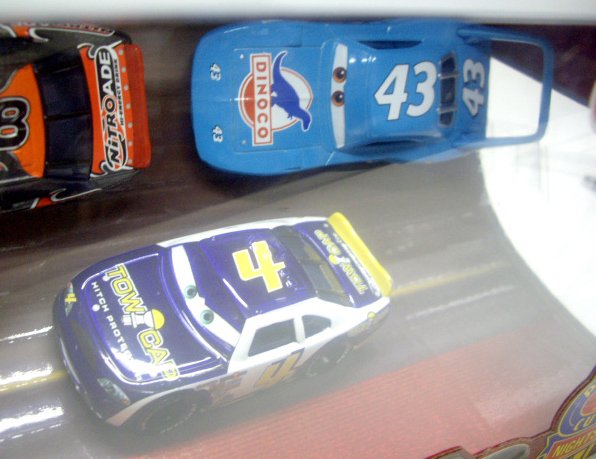 画像: TARGET EXCLUSIVE SPEEDWAY 4-PACK 【NITOADE NO.28/LIGHTNING McQUEEN/THE KING/TOW CAP NO.4】　