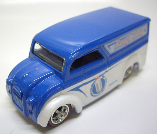 画像: LOOSE - TOYS"R"US EXCLUSIVE LARRY'S GARAGE 21CAR SET 【DAIRY DELIVERY】　WHITE-BLUE/RL 　