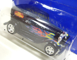 画像: M&D TOYS EXCLUSIVE 【'32 FORD DELIVERY】　BLUE/RH (Ronald McDonald Children's Charities）